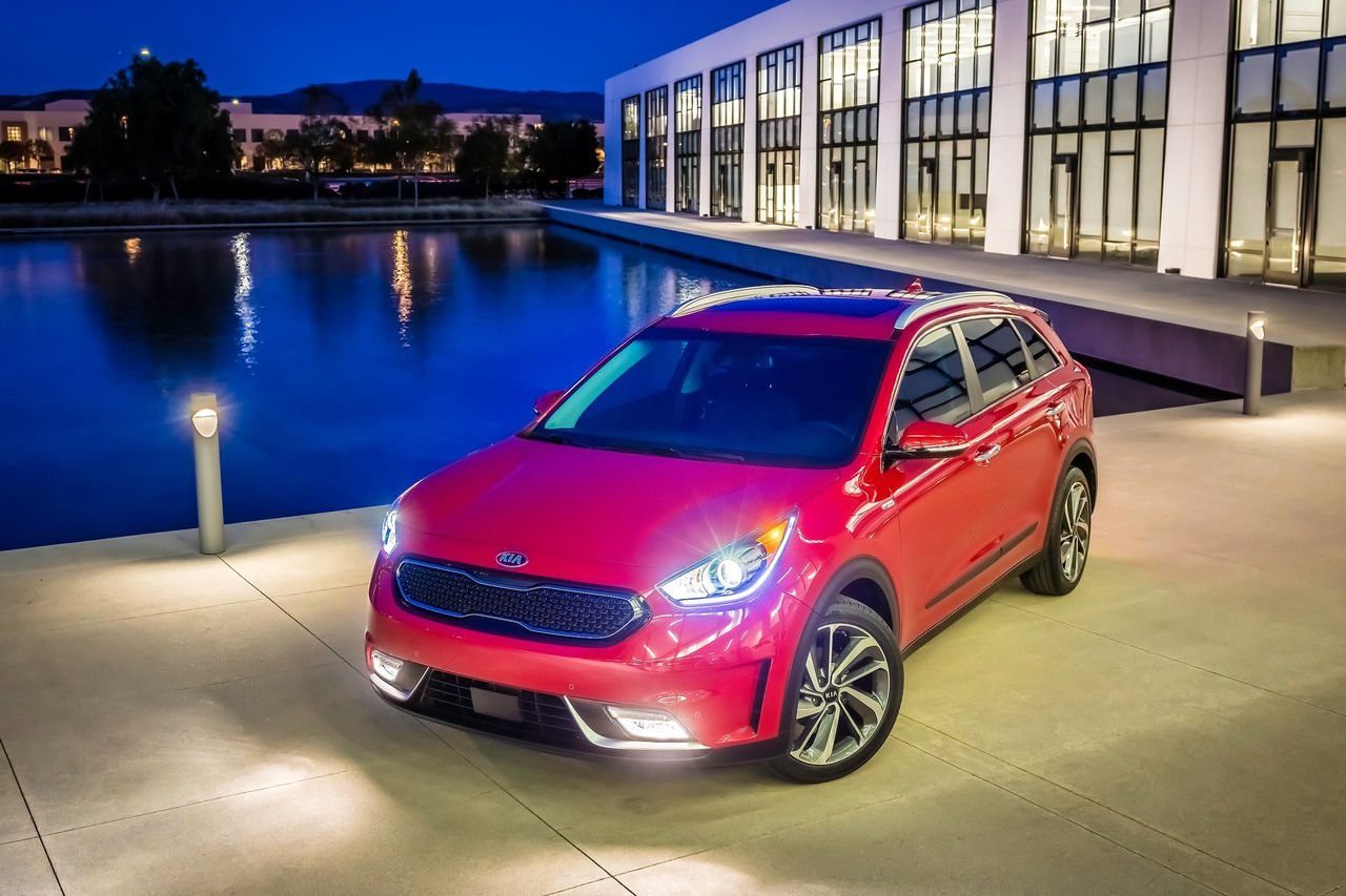 Kia cumple tres décadas en España: estos son los hitos de la marca