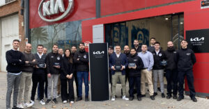 Kia reconoce a AR Motors - La Maquinista como Instalación 5 Estrellas
