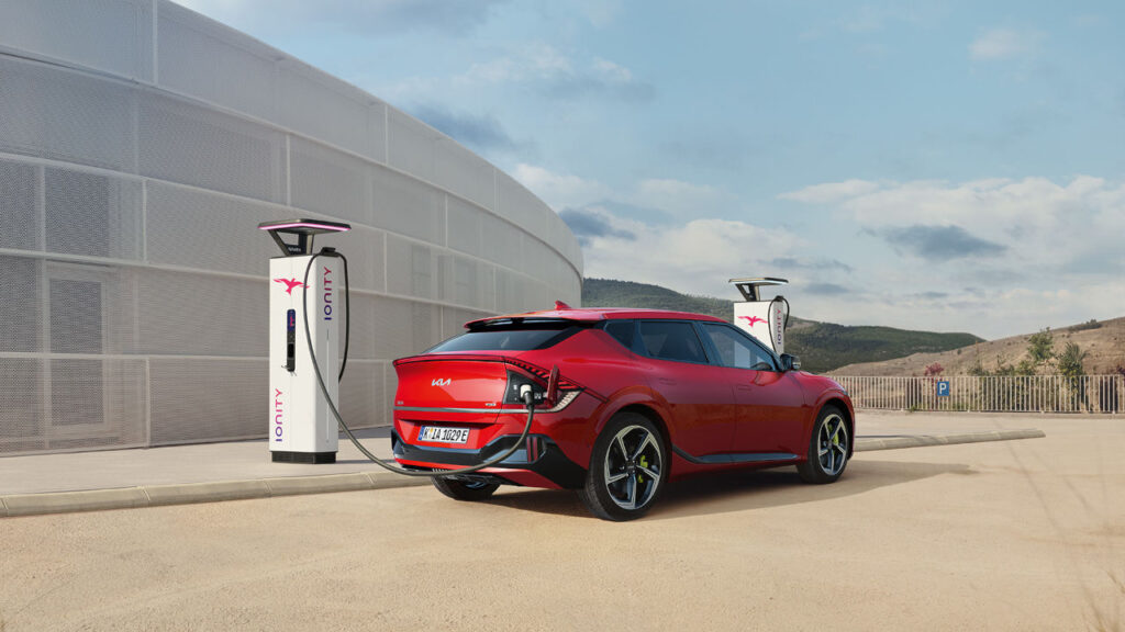 Kia estrena tres tecnologías inteligentes para facilitar la movilidad eléctrica