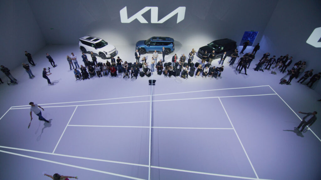 Rafa Nadal está impaciente por conducir su nuevo Kia EV9 eléctrico